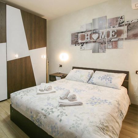 Old Lighthouse - Beach Apartment - Fiumicino Airport 외부 사진